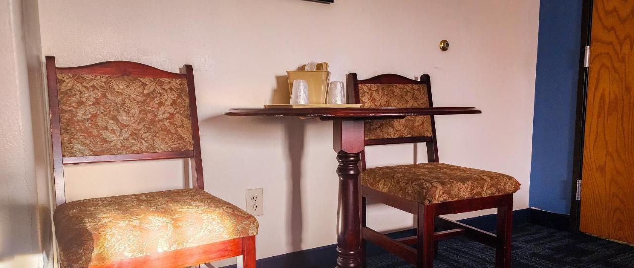 Helena Inn - Airport 外观 照片
